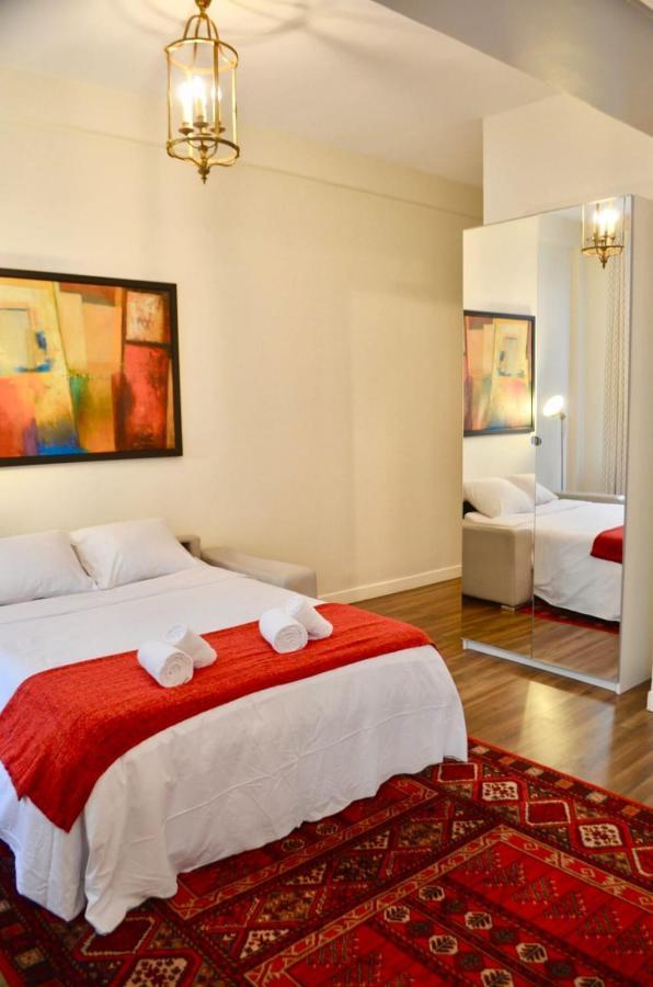 1 Bedroom Apartment In The Heart Of The Marais Area Parigi Esterno foto